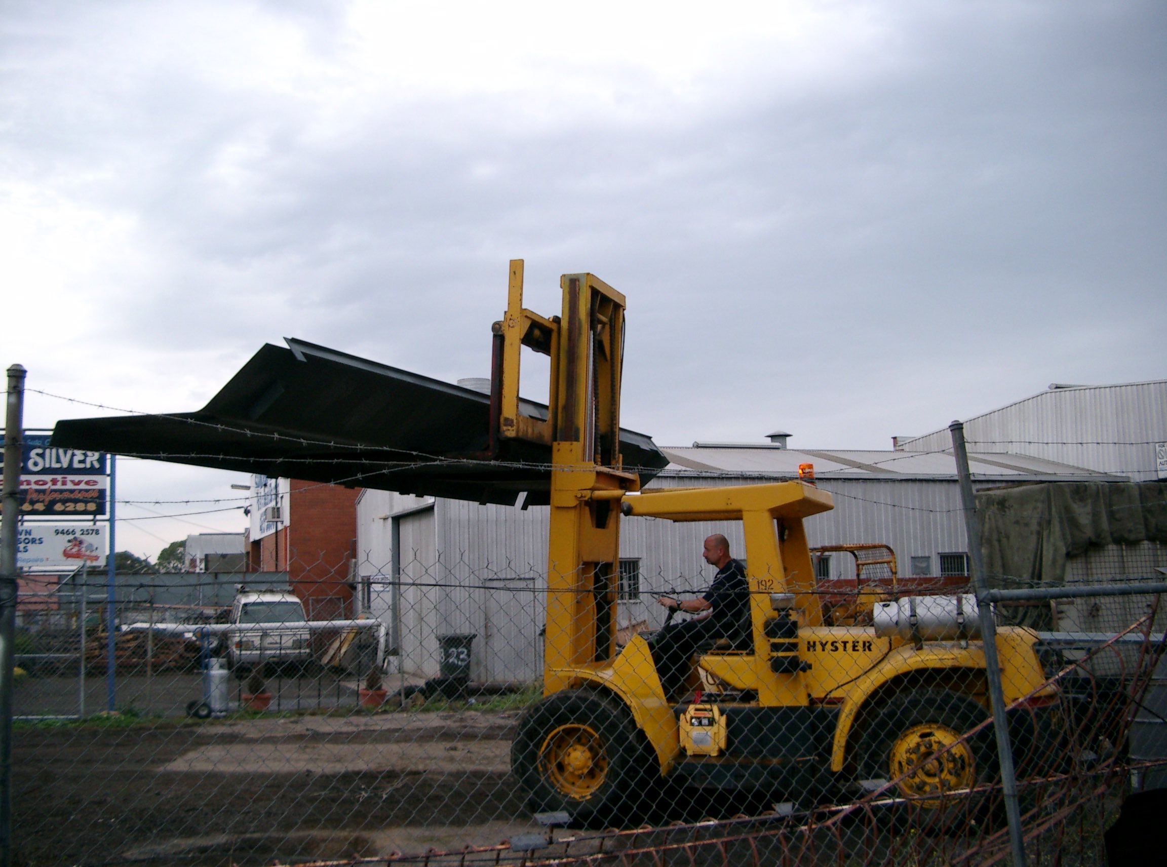 Moving awning